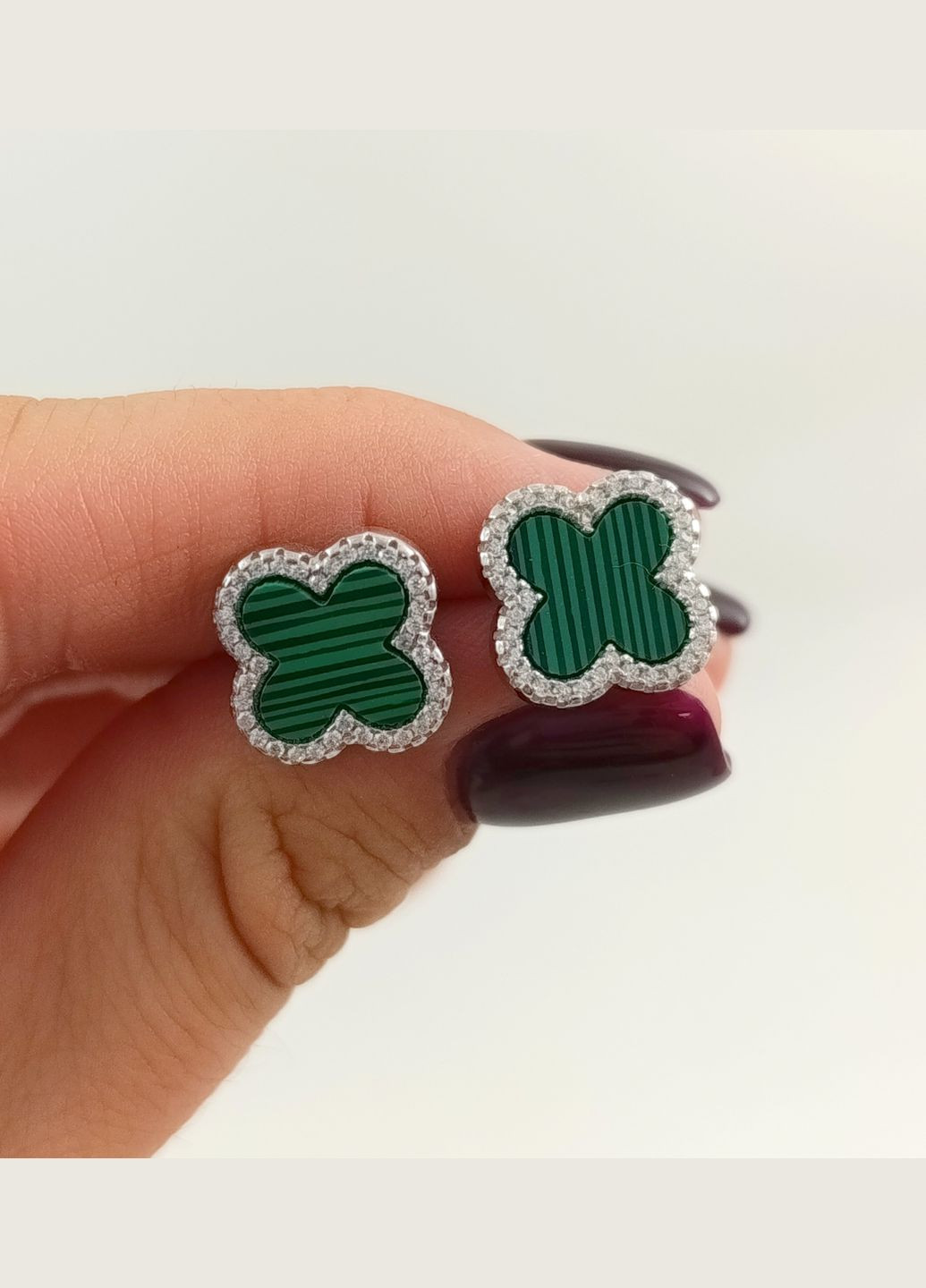 Серьги серебряные "Клевер" с малахитом и цирконием 22311465634 No Brand Сережки (329727506)