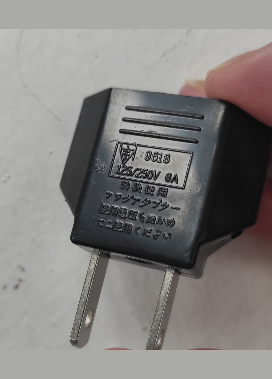 Перехідник з євровилки 4,8 мм на плоску розетку (EU-US) 6А No Brand (307252364)