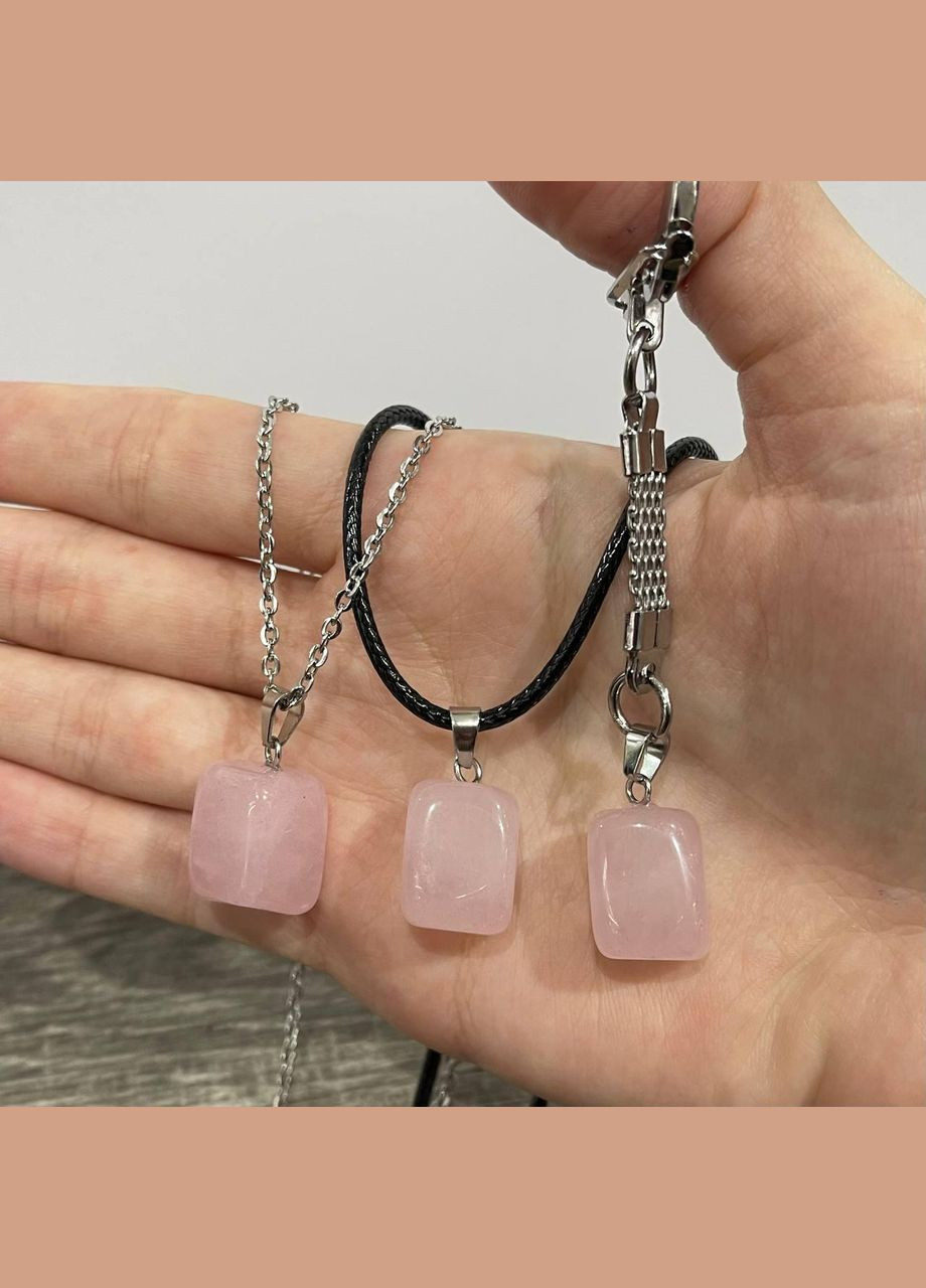 Кулон талисман с натуральным камнем кварц в форме "мини блок" на шнурке в подарочной коробочке No Brand (331291740)