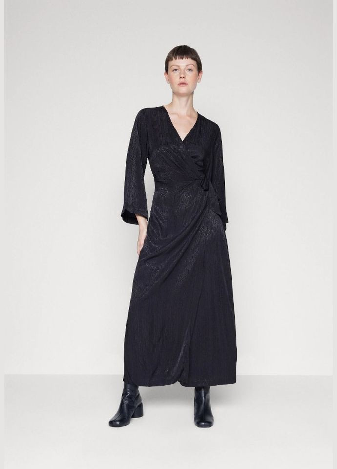 Черное праздничный, вечернее платье женское на запах на запах Selected Femme в полоску