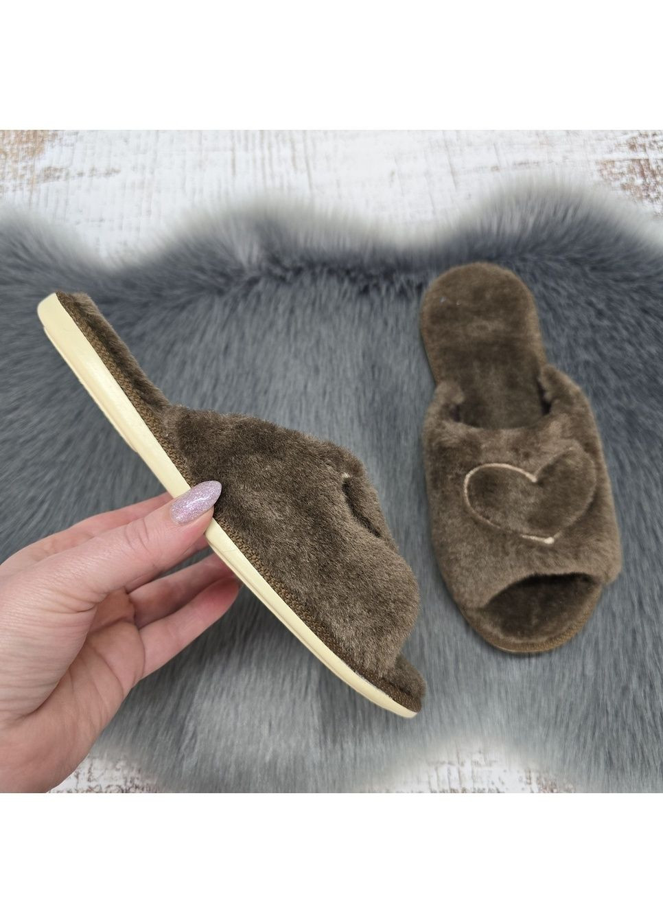 Коричневые тапочки женские меховые коричневые с открытым носком Белста