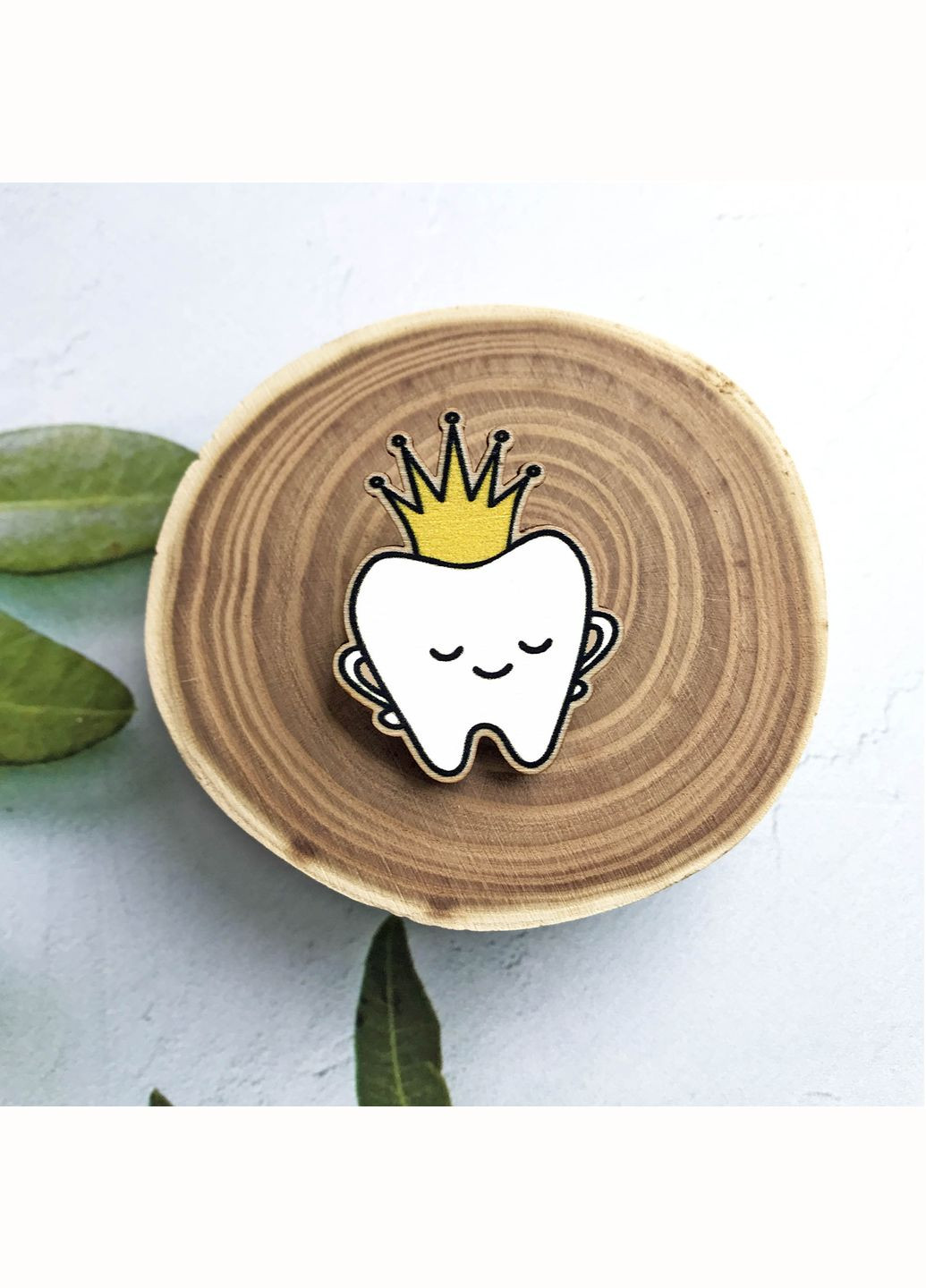 Значок дерева "Зубик" Cozy-Up (291162094)