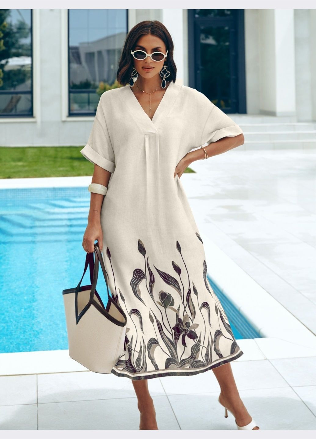 Бежевое кэжуал платье свободного кроя с цветочным принтом по подолу бежевое оверсайз Dressa с цветочным принтом