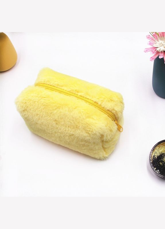 Косметичка Плюшевая Mirrow Желтая (C3103003) No Brand (329443952)