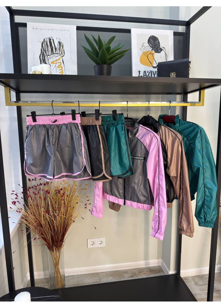 Женский костюм с ветровкой и шортами. Adelante (350880835)