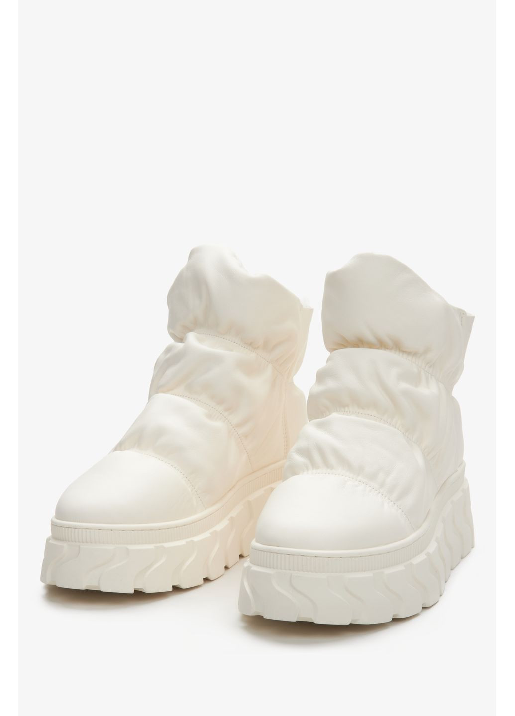 Уггі, колір молочний Estro (350920231)