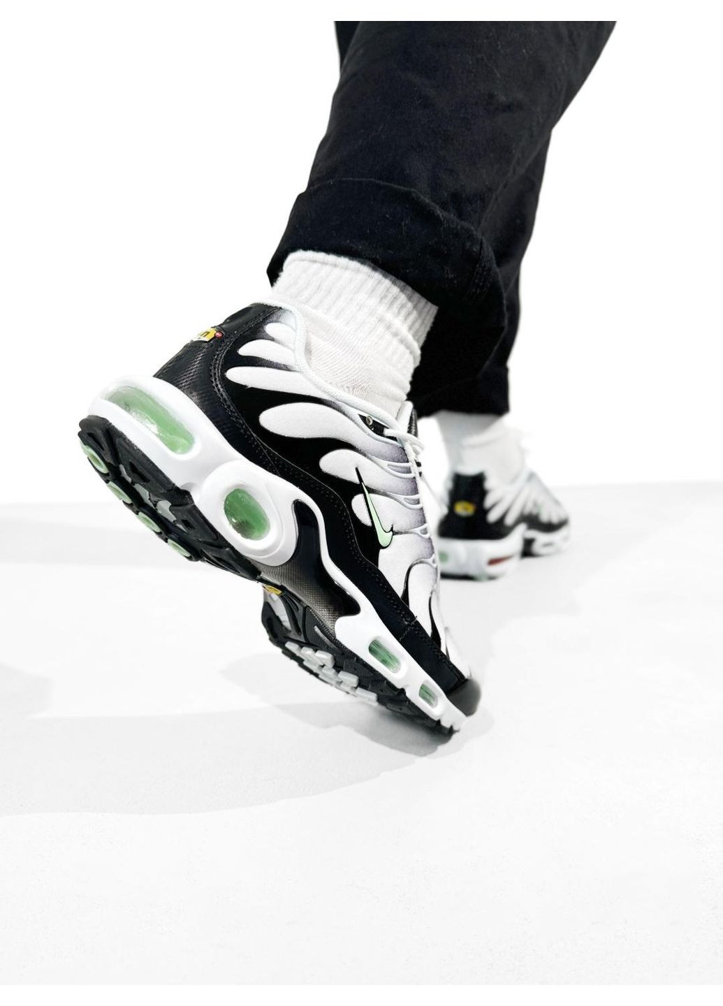 Чорні Осінні кросівки чоловічі nike air max tn plus white black mint найк аір макс тн плюс No Brand