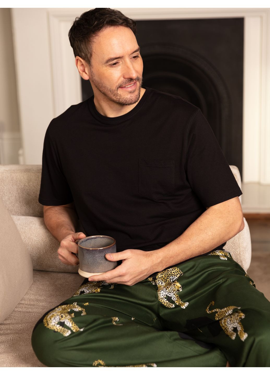 Піжама чоловіча 3124-3122 Оливково-чорний з леопардовим принтом Cyberjammies Olive (357208013)