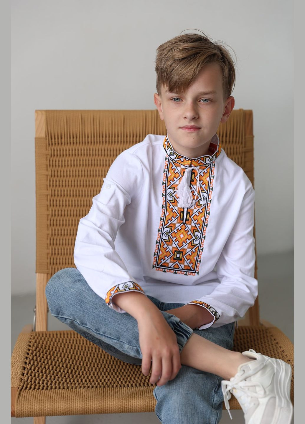 Белая вышиванка для мальчика Piccolo узор геометрический (297439030)