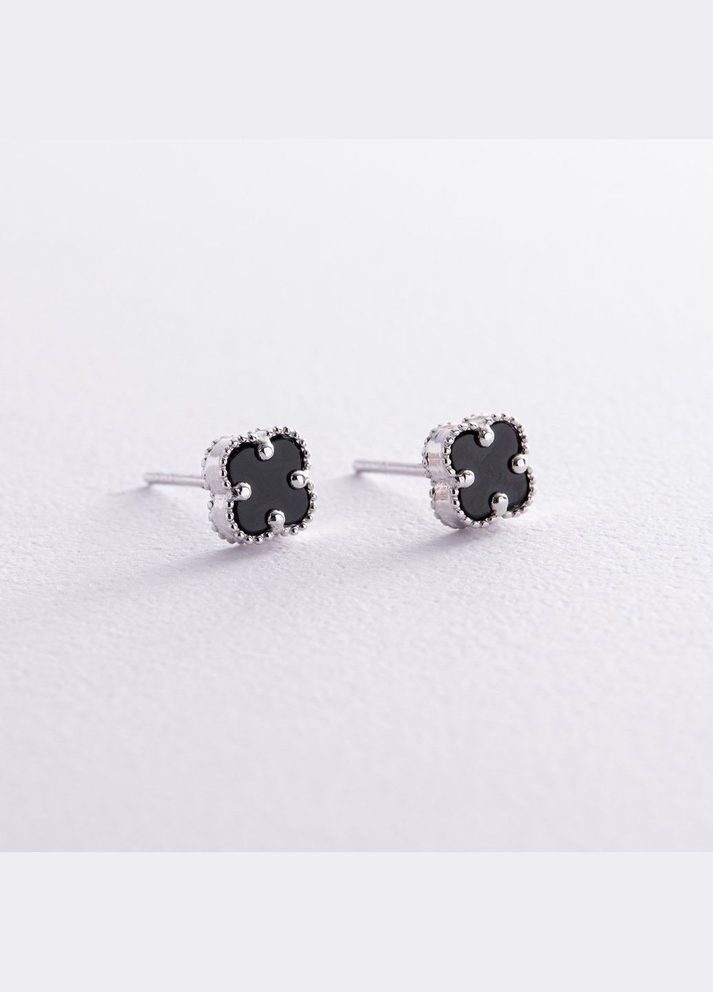 Сережки - пусети Конюшина з оніксом mini (біле золото) с08414 Oniks (264025087)