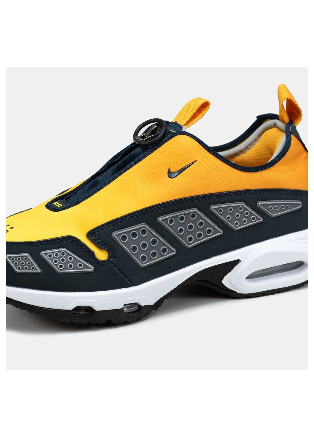 Цветные демисезонные кроссовки мужские nike No Brand Air Max SNDR