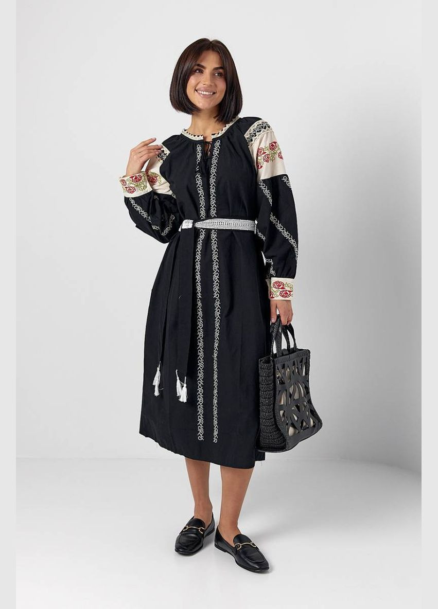 Чорна святковий жіноча сукня міді з вишитими трояндами Lurex
