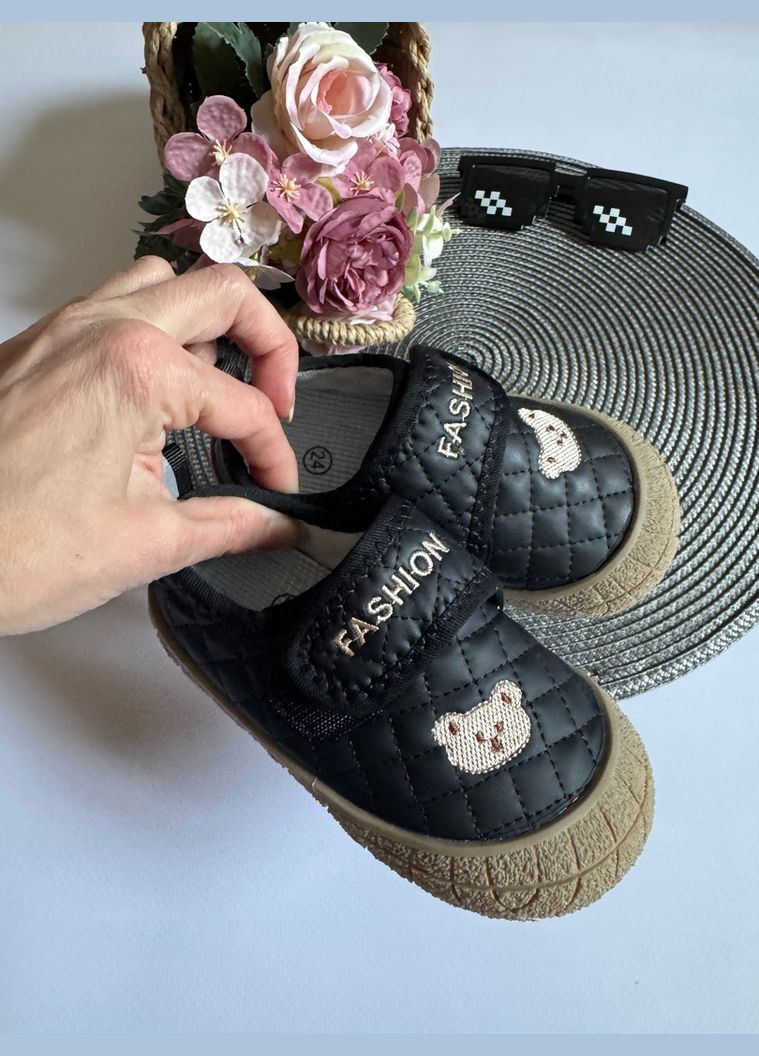 Чорні всесезонні дитячі кеди з ведмедиком 10777 No Brand