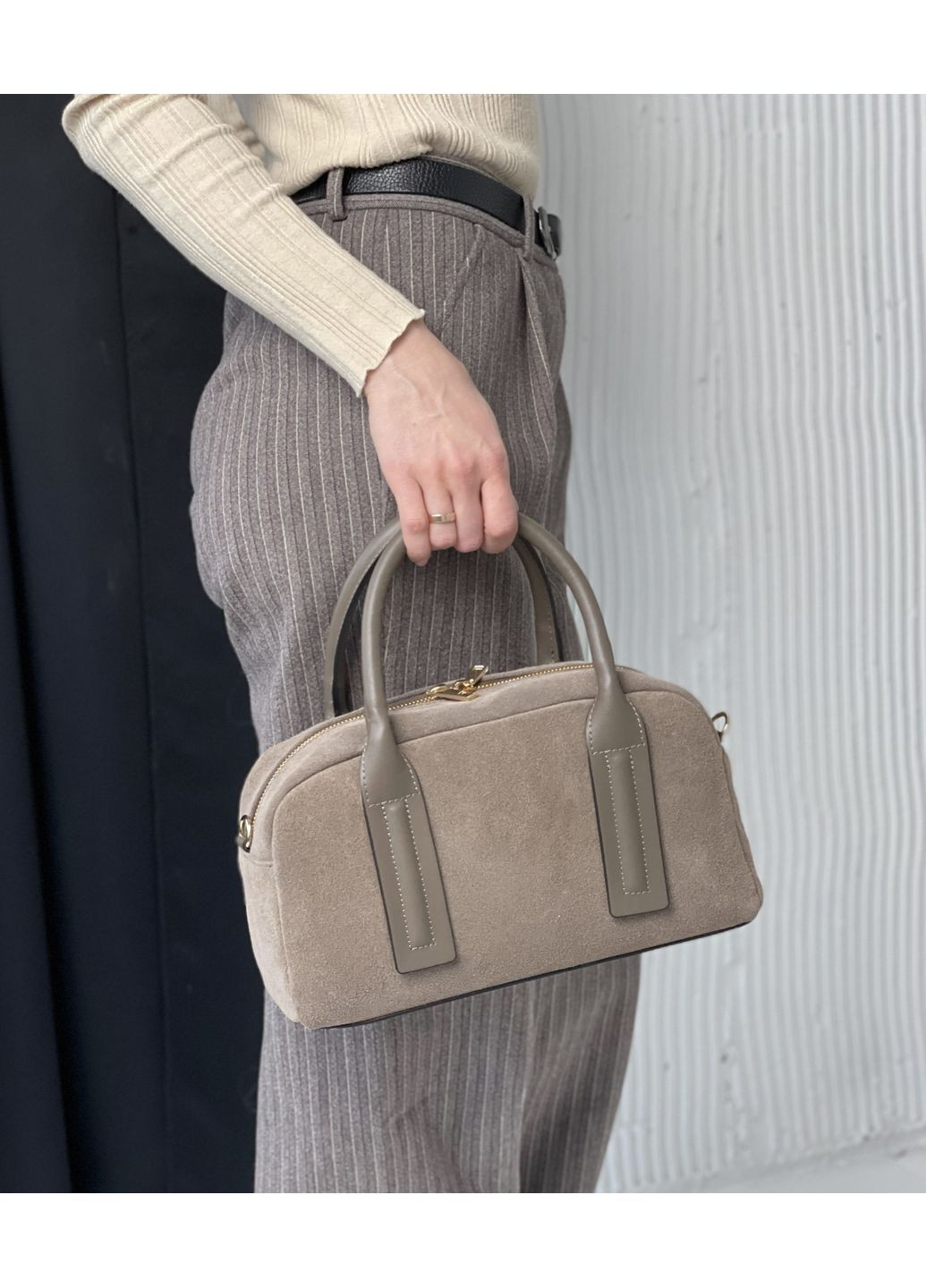 Итальянская женская сумка из натуральной замши и кожи Классическая сумка на ручках + длинный ремешок Virginia Conti Кросбоді (368706773)