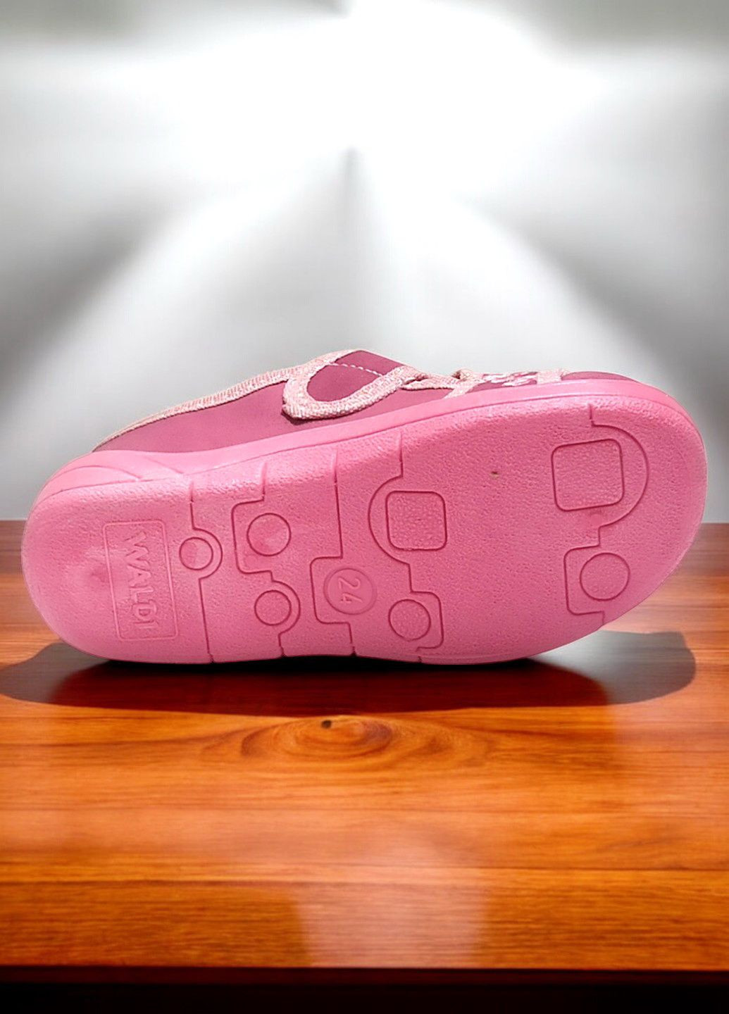 Тапочки ортопедичні текстильні для дівчинки на ліпучці Waldi (326051451)