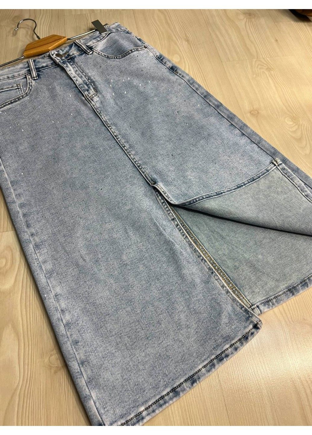 Спідниця жіноча джинсова Liana 421 розсип камінців пряма розріз попереду стрейчева великі розміри блакитна Lian (327308786)