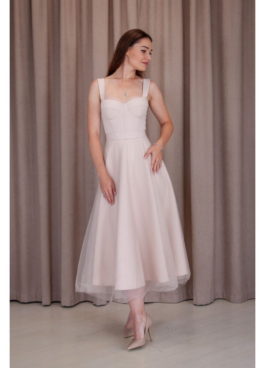 Бежевое коктейльное платье ODDI однотонное