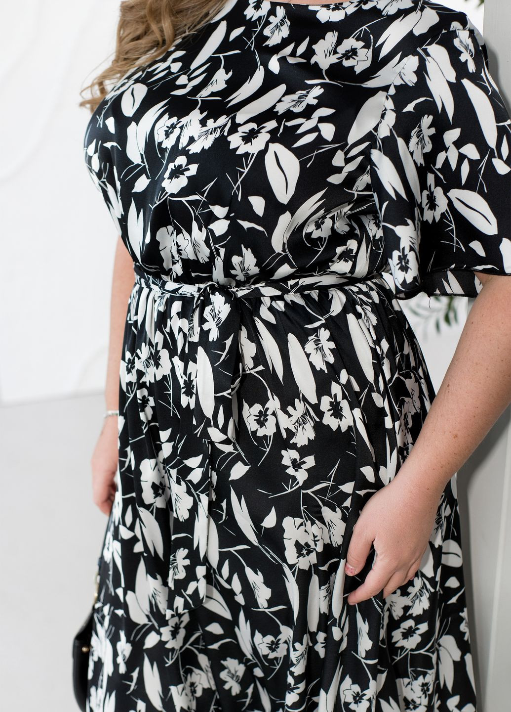 Чорна святковий, повсякденний, коктейльна, вечірня шовкова сукня з поясом в квітковий принт дзвін, а-силует No Brand з квітковим принтом