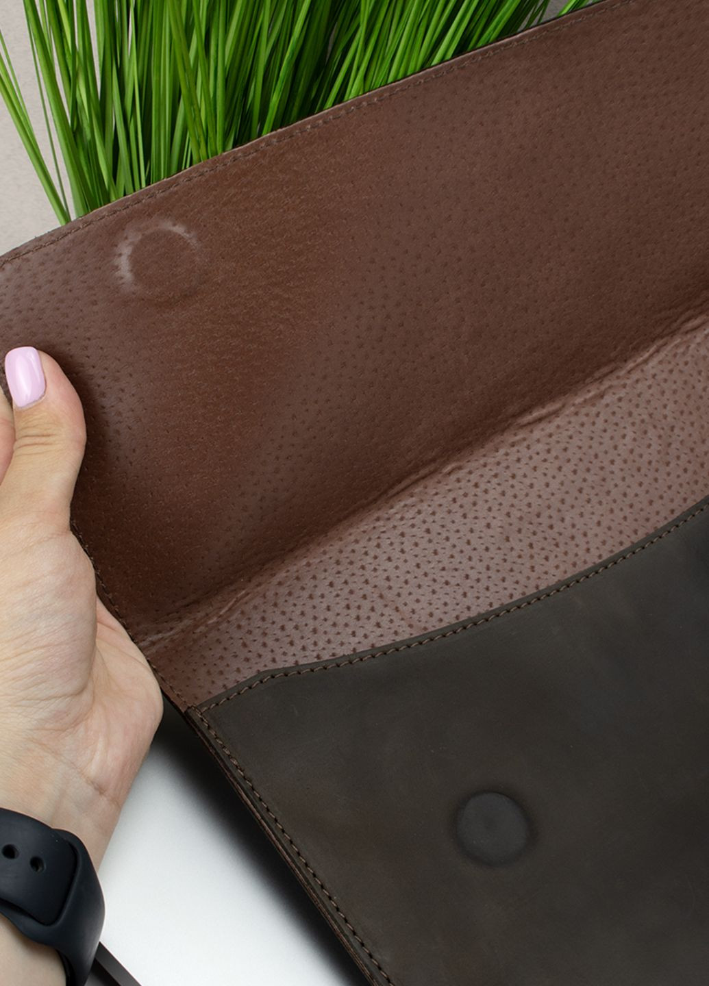 Чехол для MacBook Air 13" кожаный на магнитах (папка-конверт А4) 801 коричневый крейзи HandyCover (297157596)