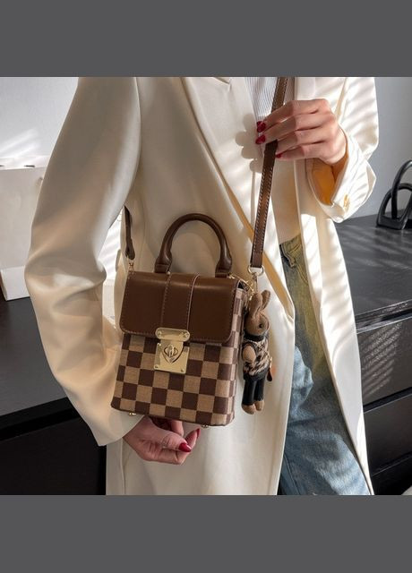 Детская мини сумочка на плечо с зайцем брелоком, маленькая сумка для девочек с кроликом. No Brand (334730370)