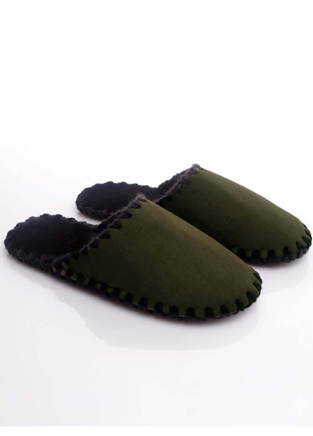 Зеленые домашние тапочки Family Story