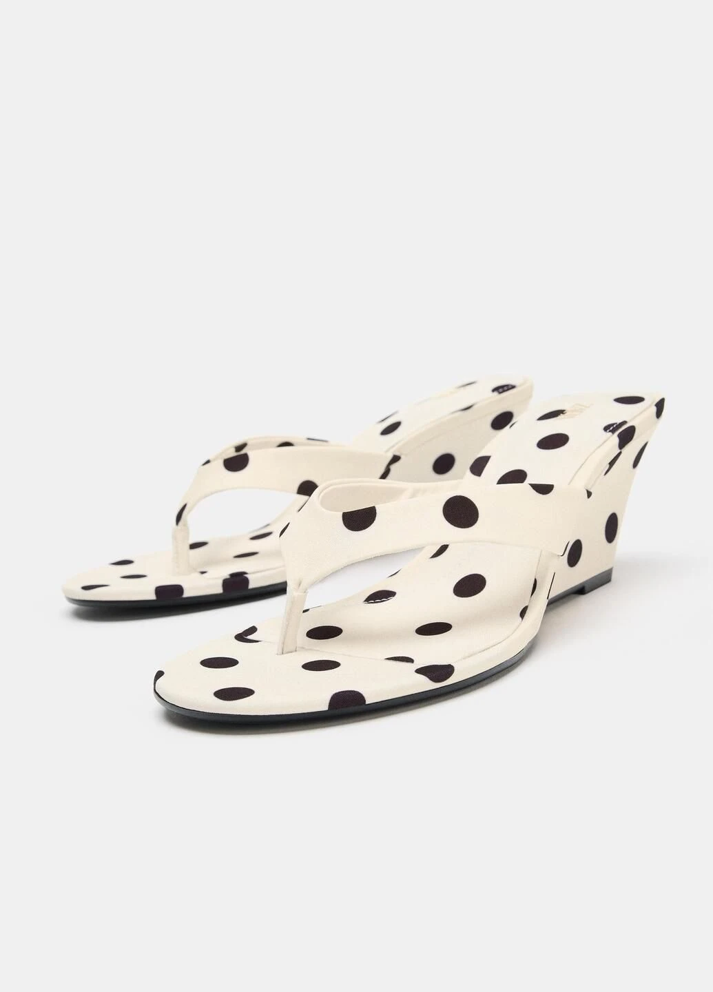 Белые босоножки Zara