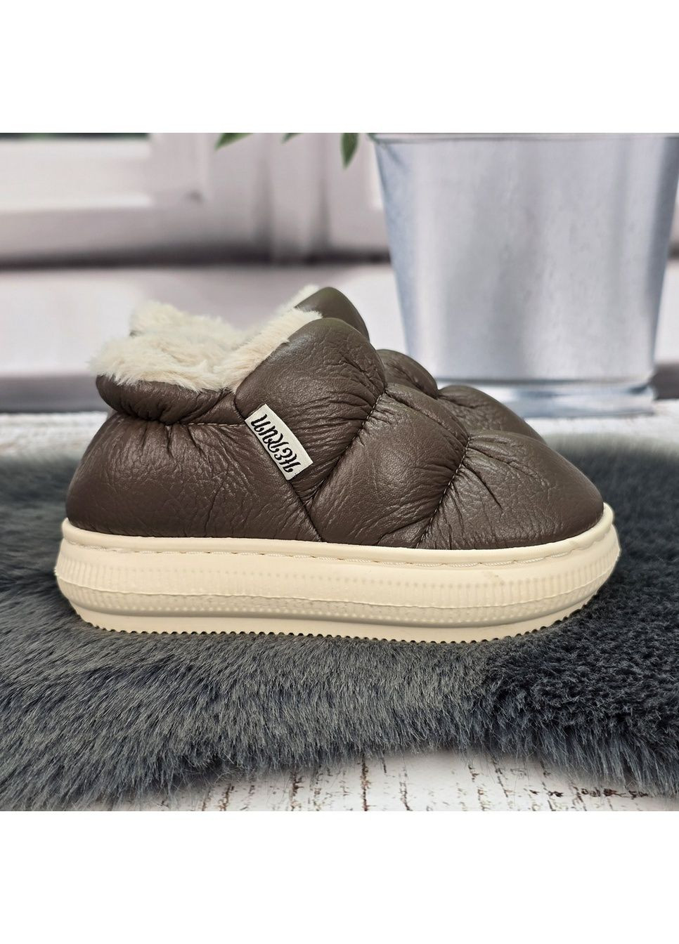Коричневые тапочки чуни детские коричневые экокожа с меховой подкладкой на пенковой подошве Luck Line