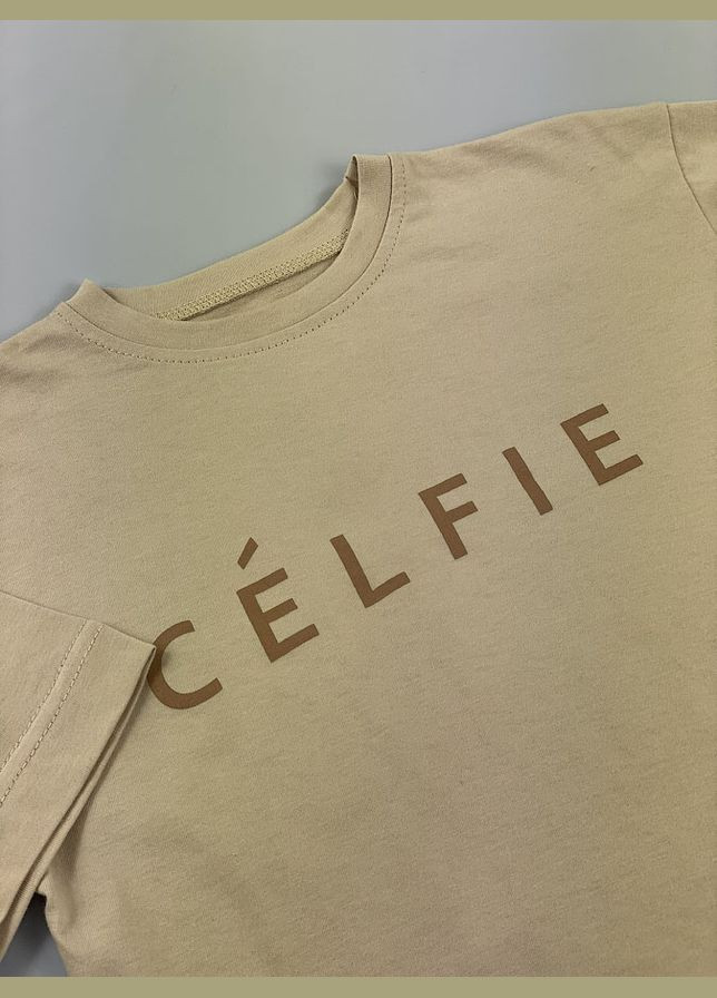 Бежевая летняя футболка для девочки (бантик) Фламинго