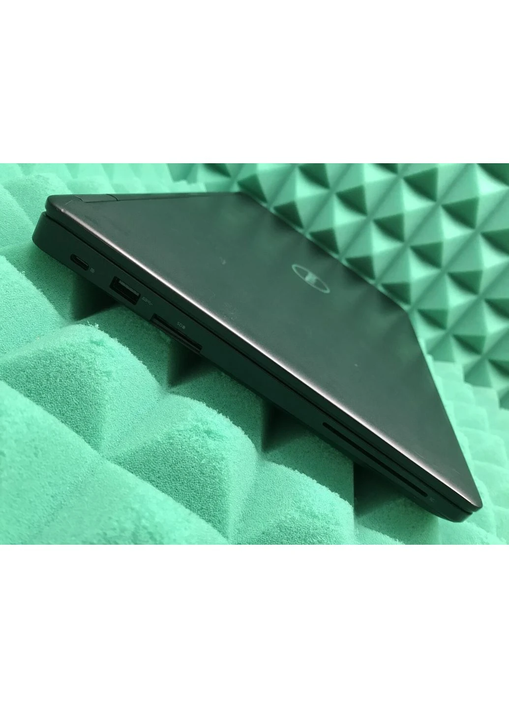 Ноутбук Б-класс Latitude 5480 / 14" IPS / Core i5-6440HQ (4 ядра по 2.6-3.5 GHz) / 8GB DDR4 / 256 GB SSD / Intel HD Graphics Dell (398147015)