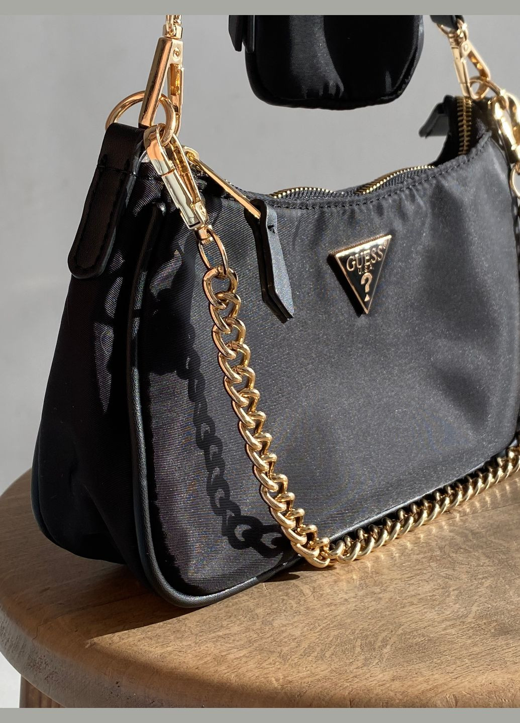 Женская сумка GUESS хоббо багет кросс-боди с кошельком черная No Brand (292648175)