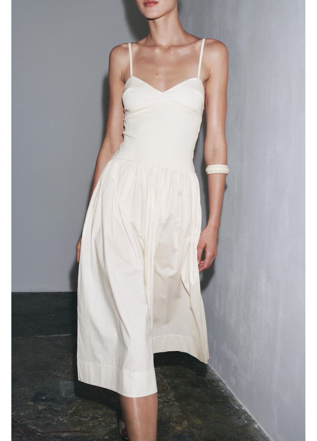 Бежевое комбинированное поплиновое платье Zara