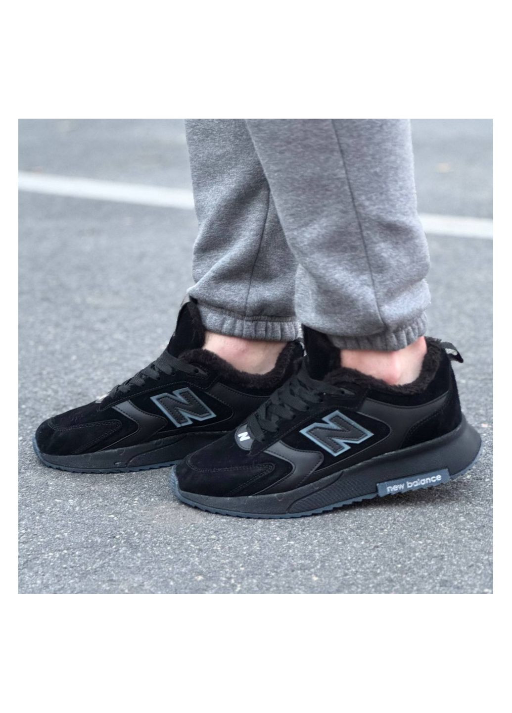 Черные зимние стильные кроссовки с мехом No Brand