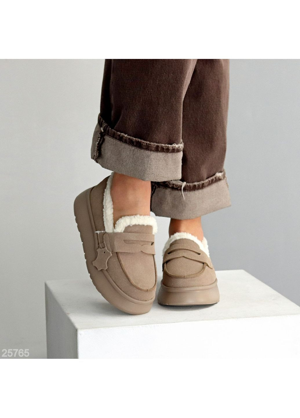 Жіночі зимові автоледі Stelary, колір латте, натуральна замша, на платформі з екохутром No Brand (366079973)