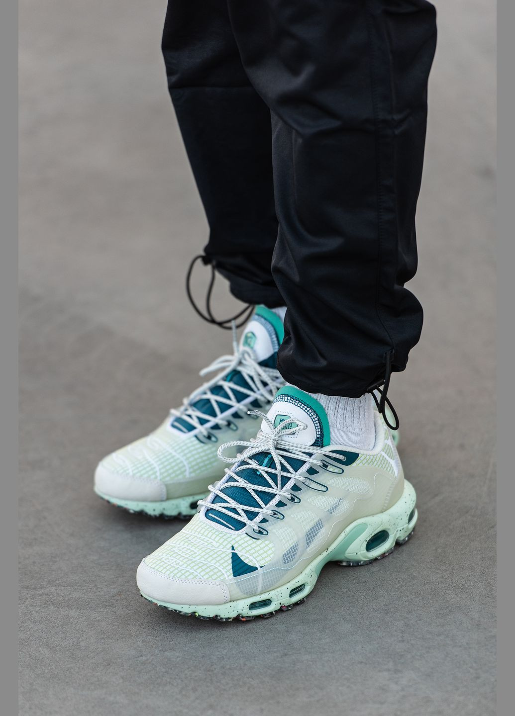 Белые демисезонные кроссовки мужские nike air max tn plus terrascape white | найк аир макс тн плюс белые No Brand