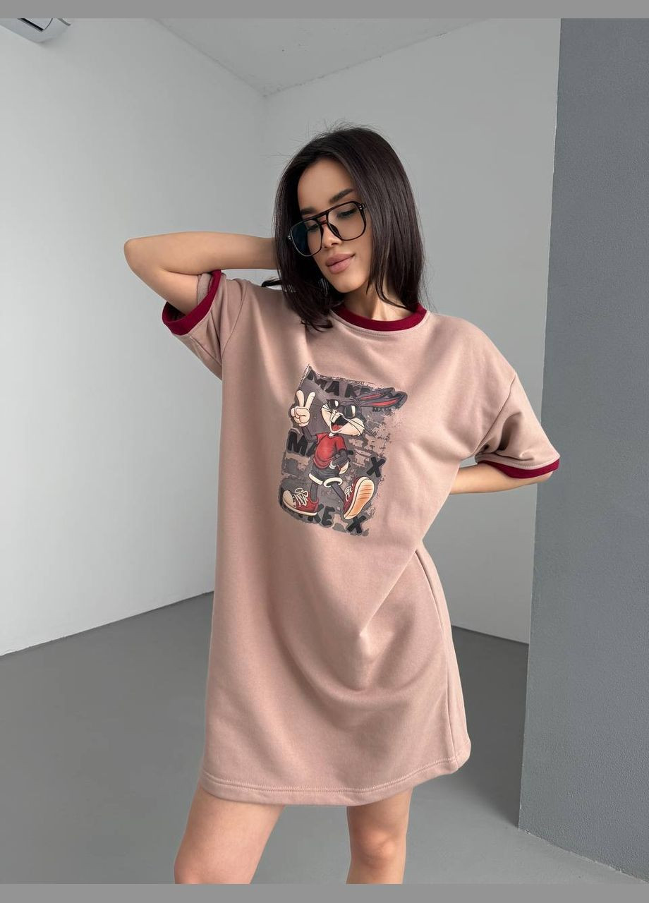 Бежевое повседневный женское платье-футболка с мультяшным принтом платье-футболка MonCher