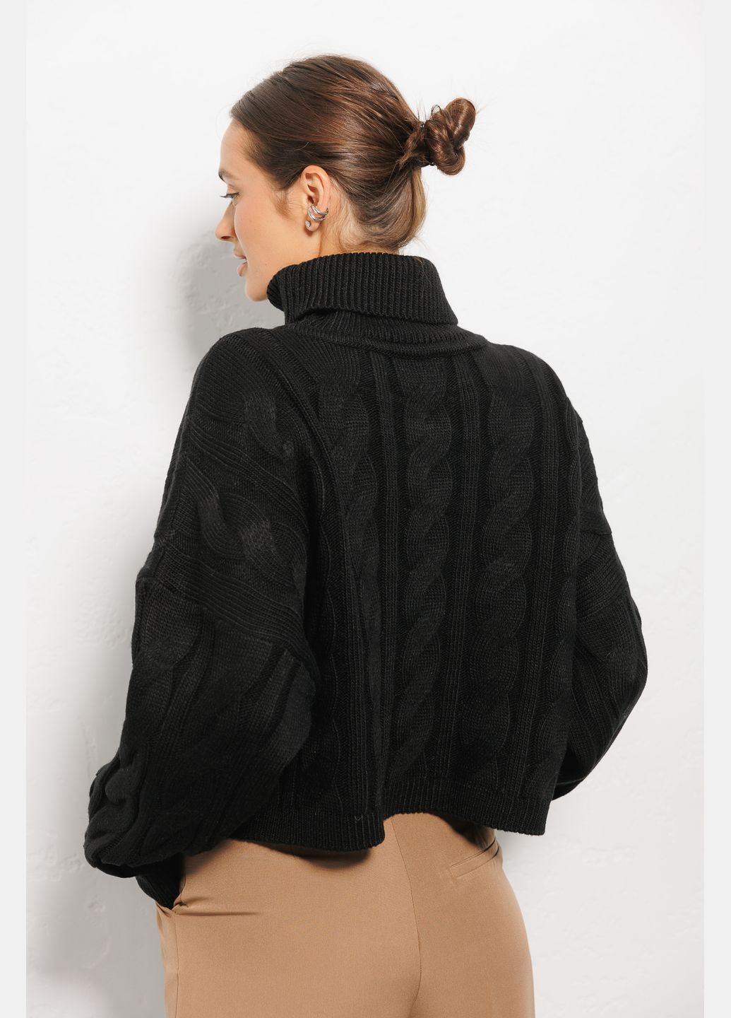 Черный демисезонный женский свитер Arjen