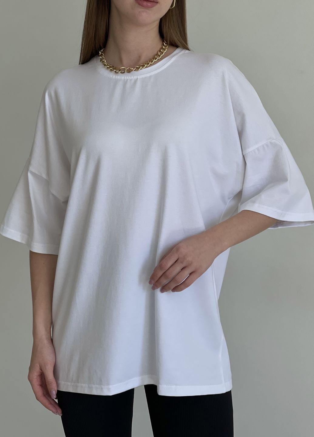 Белая летняя футболка оверсайз женская черная монти 800001001 с коротким рукавом Merlini