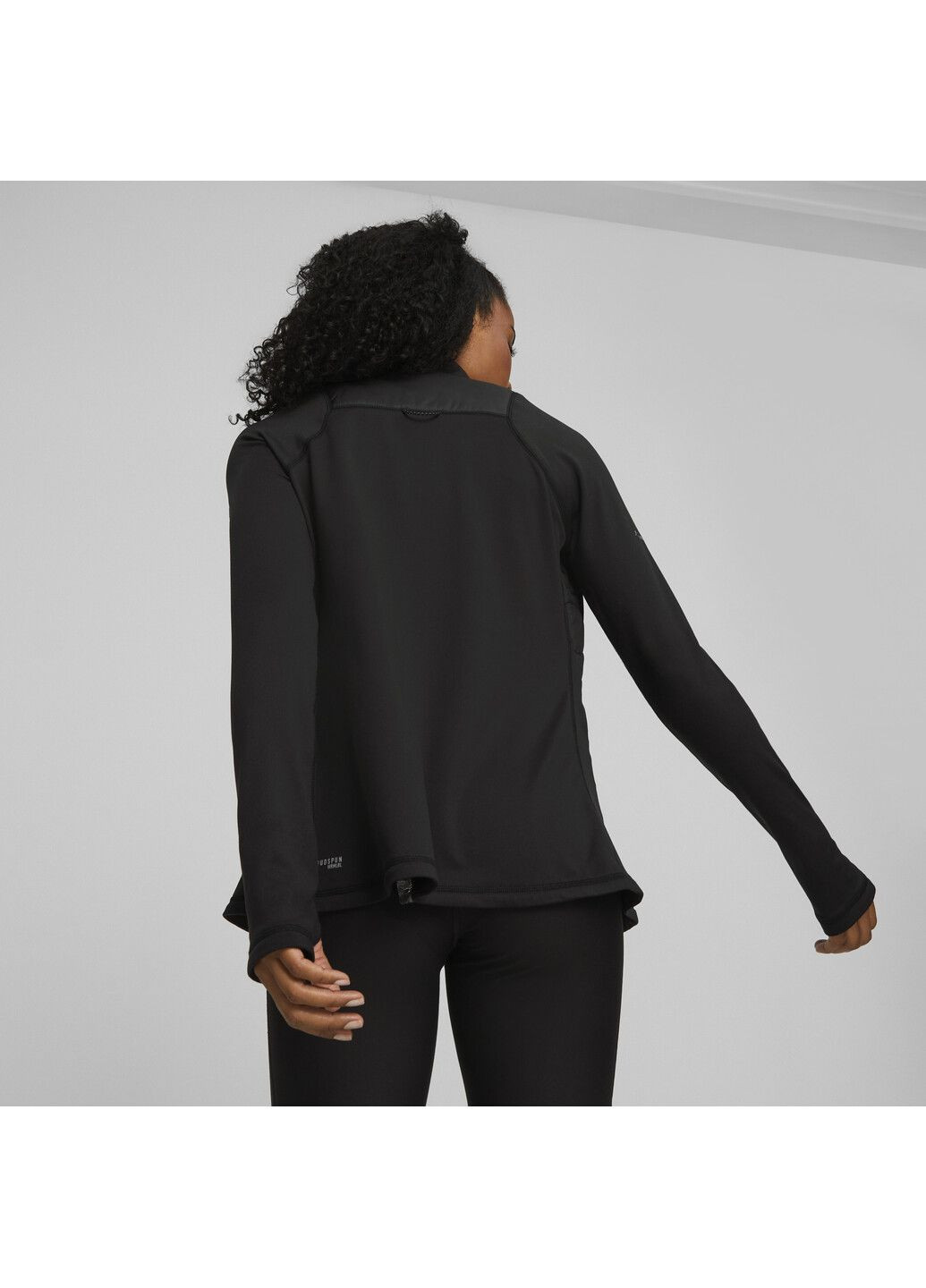 Чорна демісезонна куртка cloudspun wrmlbl women's padded running jacket Puma