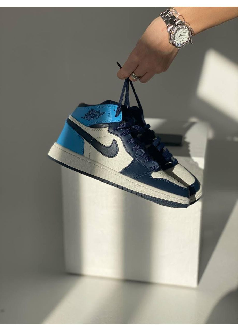 Белые демисезонные кроссовки мужские nike air jordan 1 retro high patent blue toe найк аир джордан No Brand
