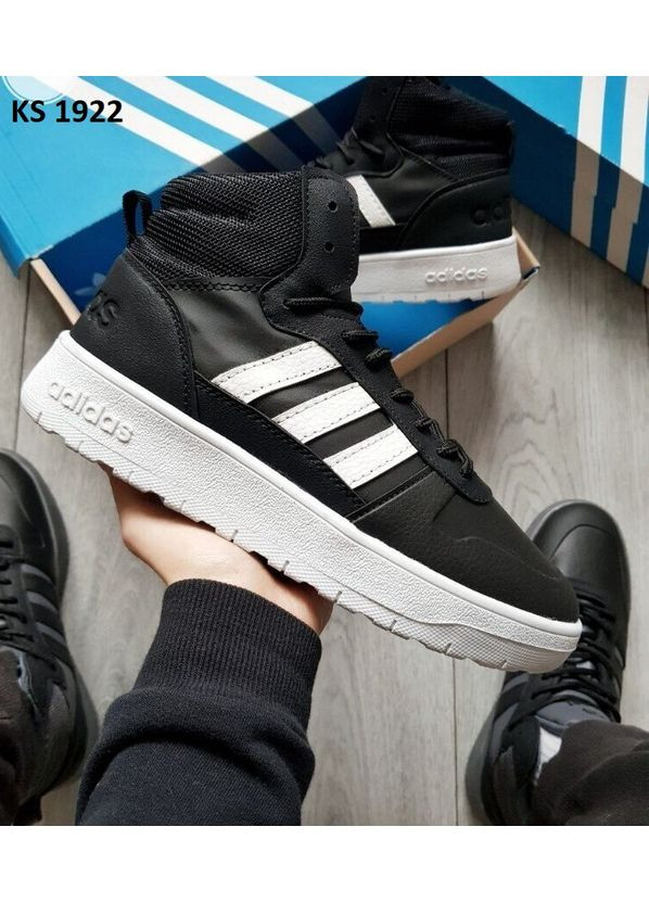 Черные демисезонные кроссовки мужские adidas ultra boost black white адидас ультрабуст No Brand