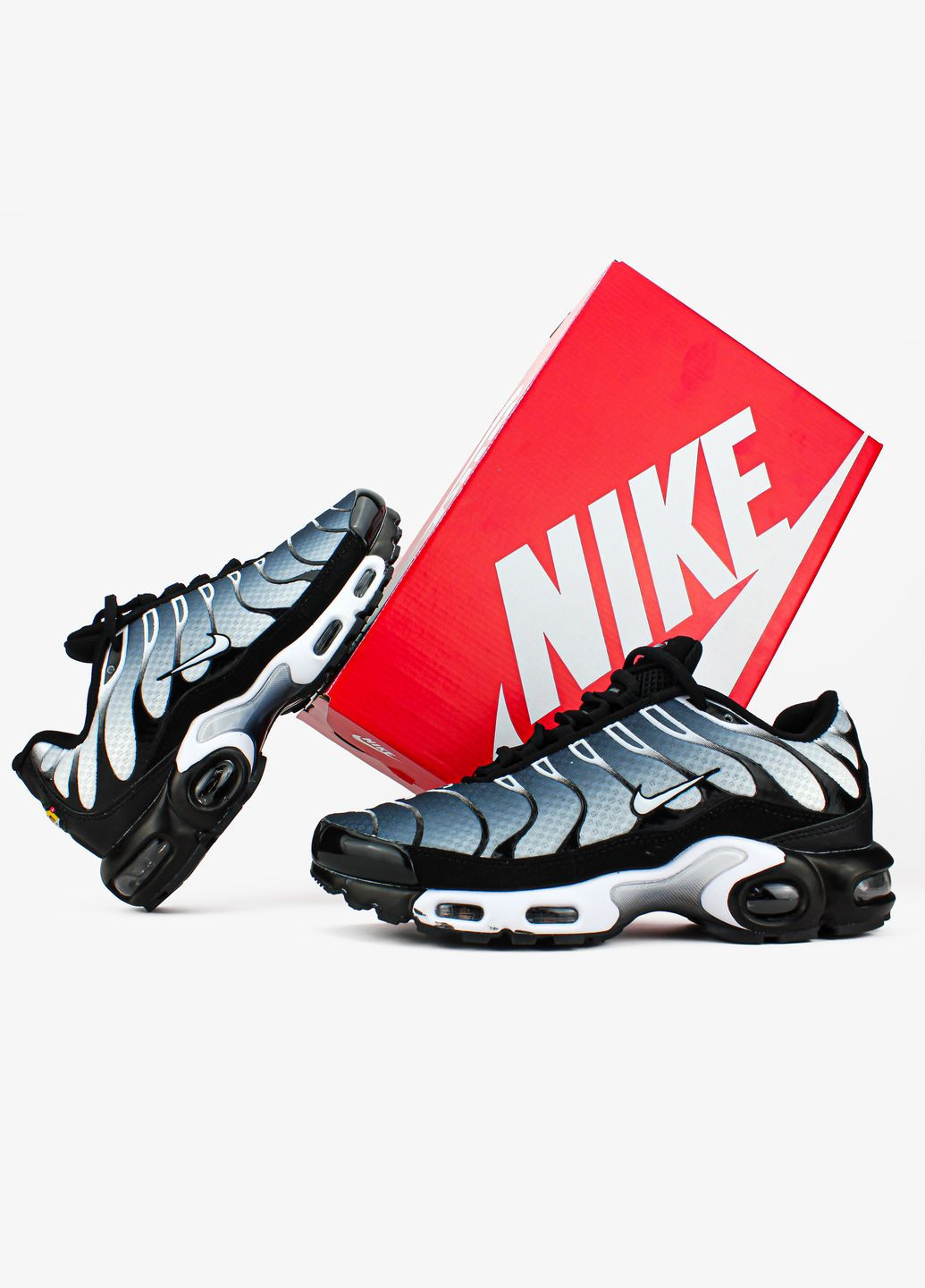Сірі всесезон кросівки чоловічі і жіночі nike air max tn plus gray black | найк аір макс тн плюс сірі чорні No Brand