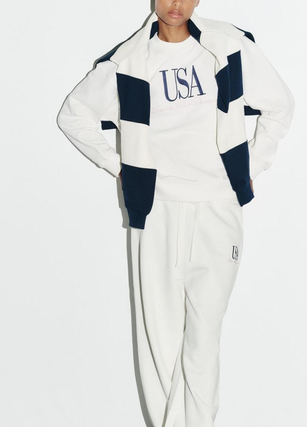 Молочный свитшот Zara надпись (364864826)