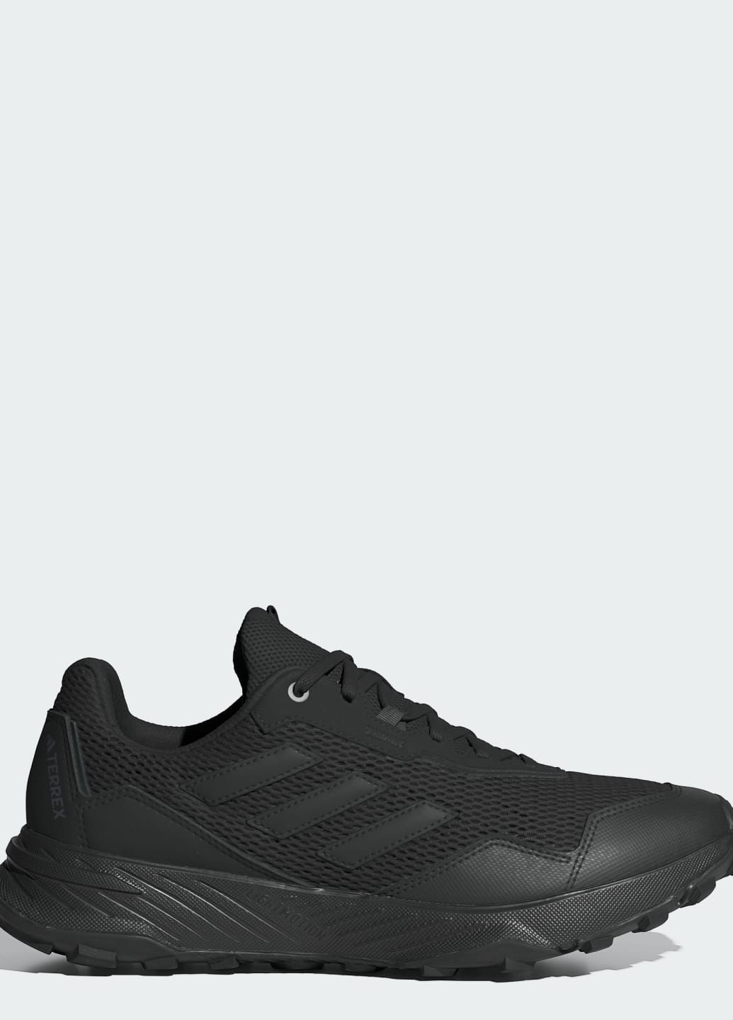 Черные всесезонные кроссовки для трейлраннинга tracefinder adidas