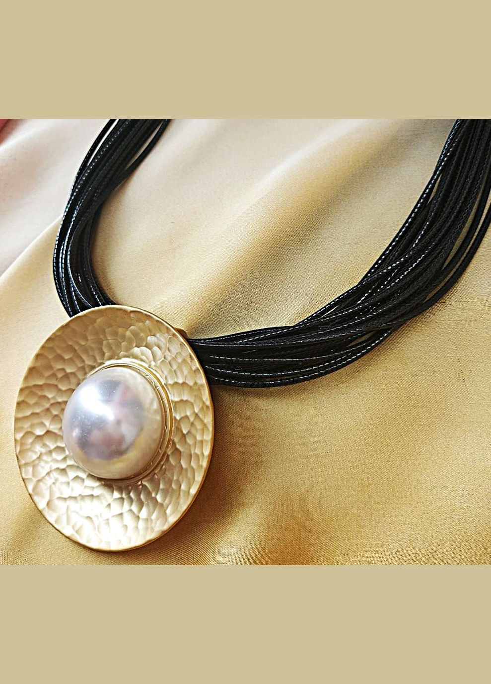 Кольє багатошаровий чокер із великим кулоном. No Brand (341140515)