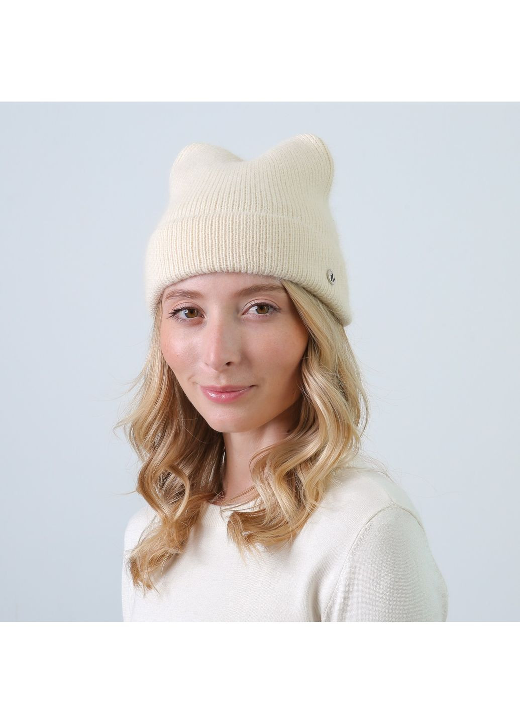 Шапка бини с ушками женская вискоза с ангорой молочная ДАНАЯ LuckyLOOK 873-421 (350197199)
