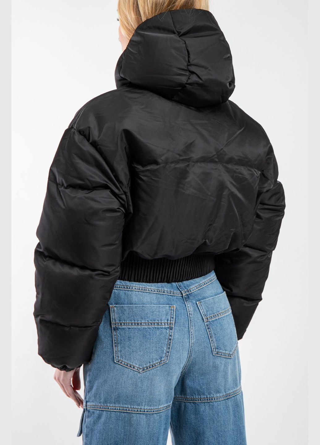 Чорна зимня куртка Miu Miu