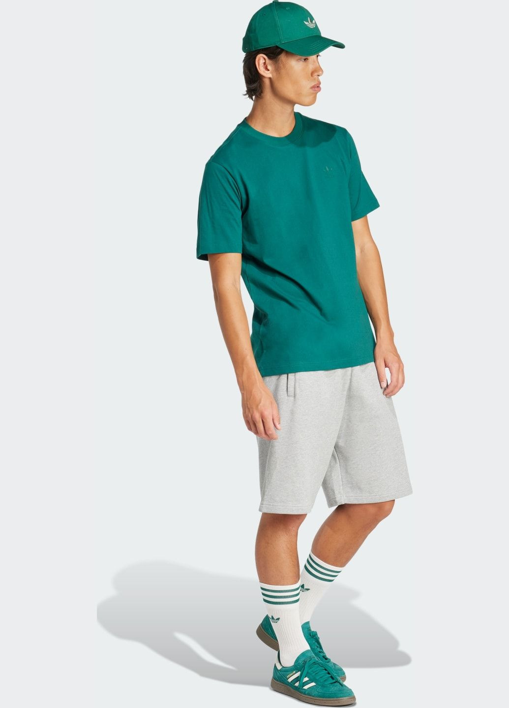 Зеленая футболка trefoil series adidas