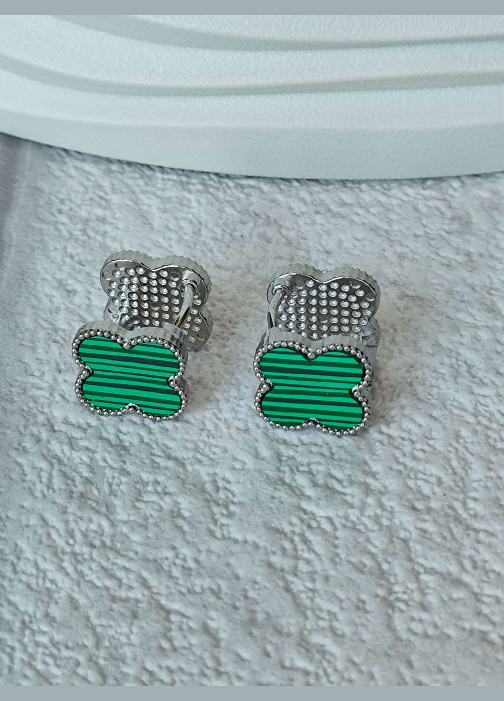 Сережки двосторонні Конюшина клевер Зелена емаль медсталь під срібло родій Stainless Steel (336517423)