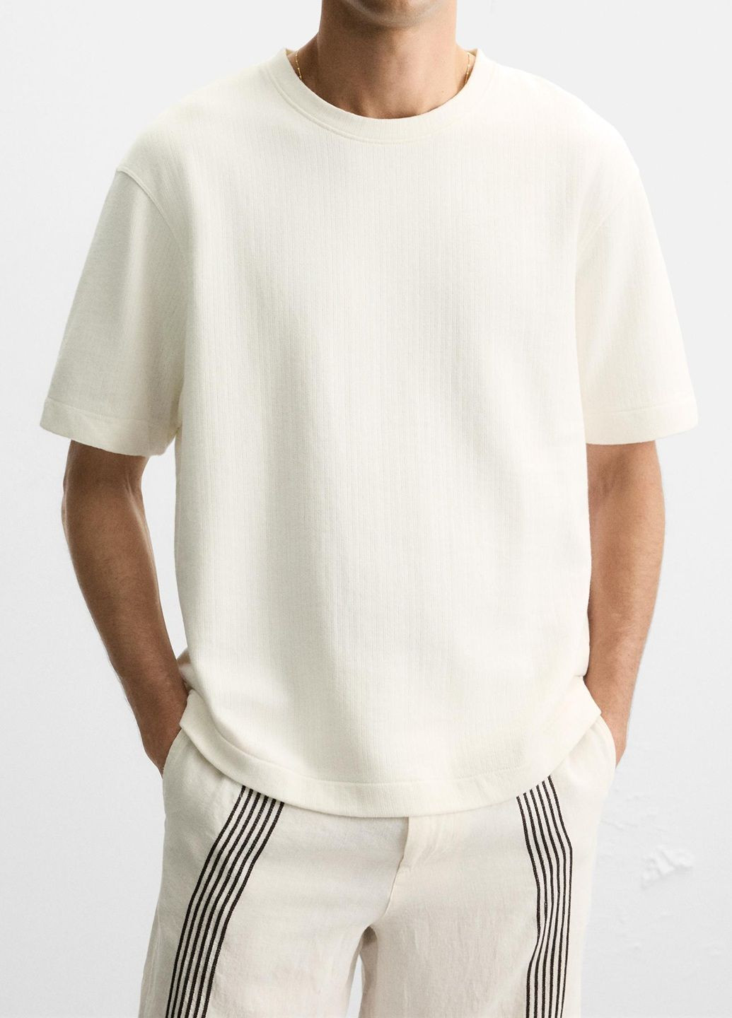 Молочна футболка Zara