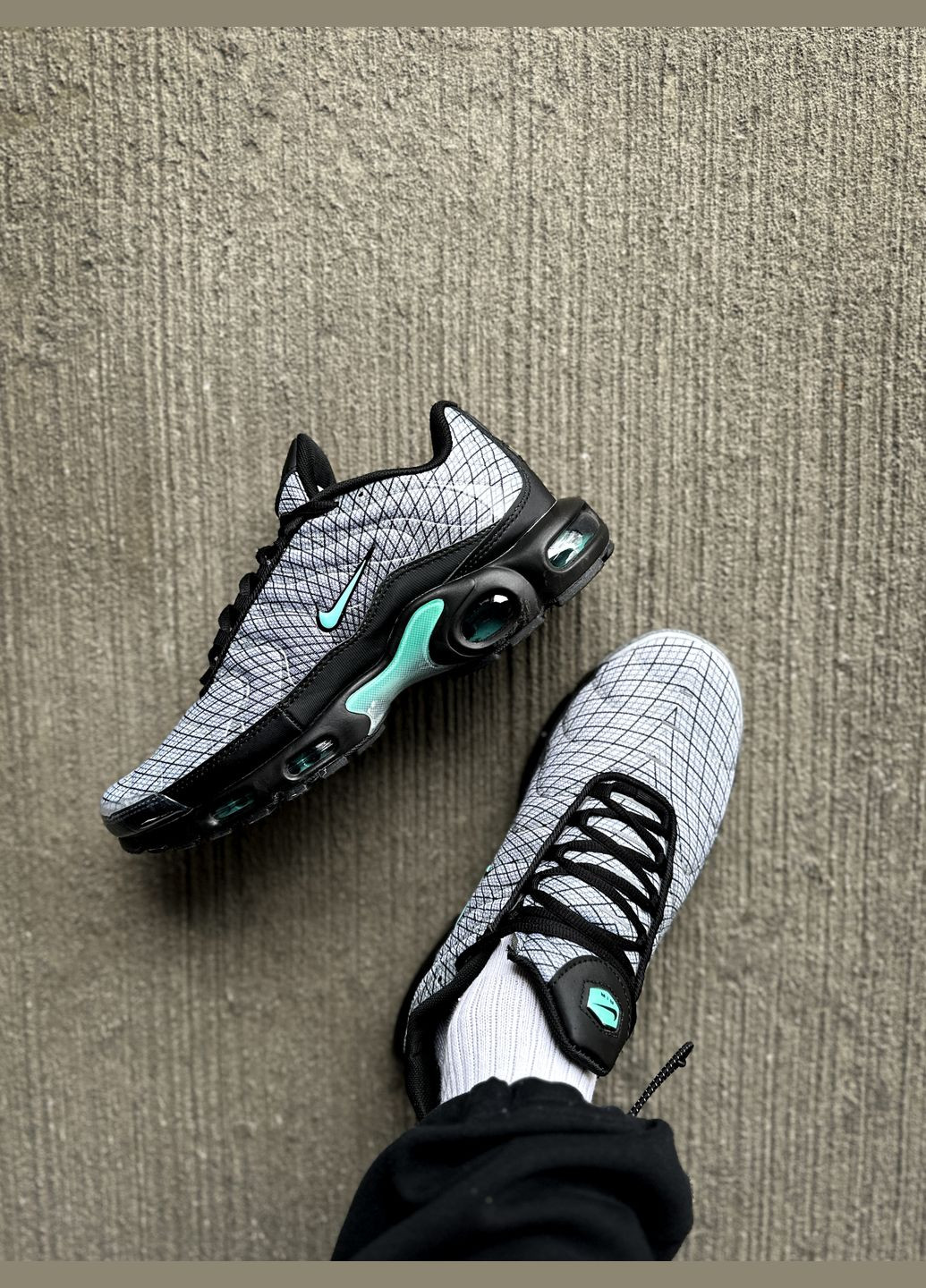 Серые всесезонные кроссовки мужские nike air max tn plus grey | найк аир макс тн плюс серые No Brand